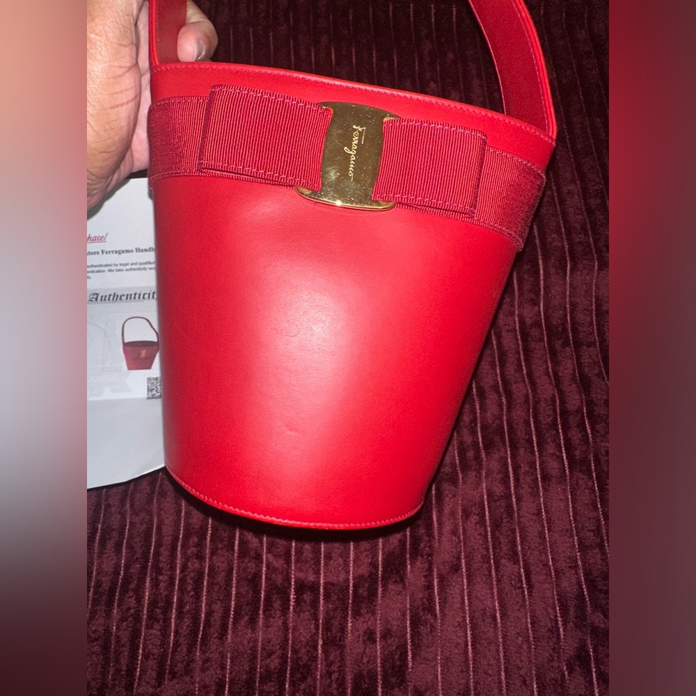 Salvatore Ferragamo Vala Bucket Bag - Picture 9 of 16